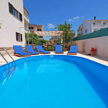 Karlo.4 Apartamento *
