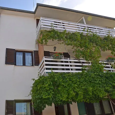 Karlo.4 Apartamento Tribalj