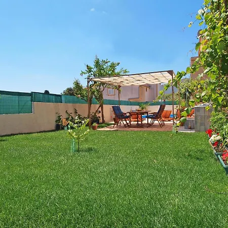 Karlo.4 Apartamento Tribalj